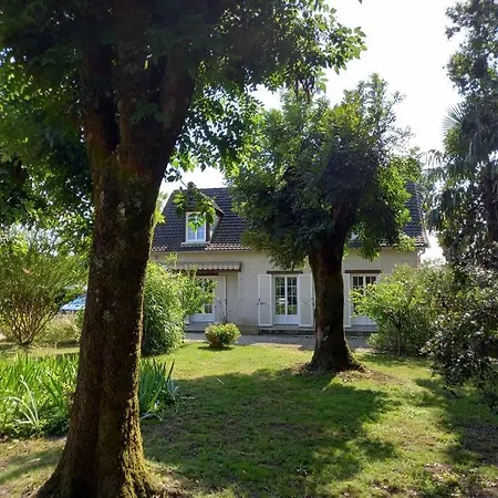 Σπίτι διακοπών D'elvire Maison Chaleureuse Avec Jacuzzi Privatif Et Parc Arbore