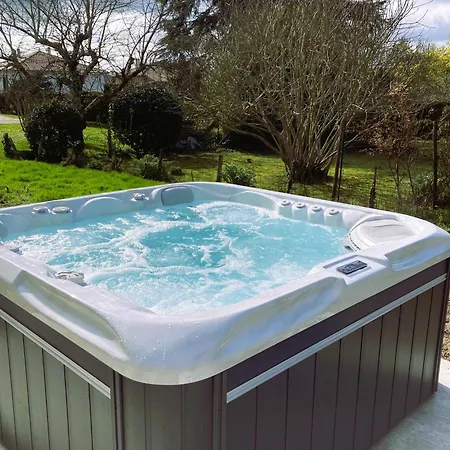 D'elvire Maison Chaleureuse Avec Jacuzzi Privatif Et Parc Arbore * Μπερζεράκ